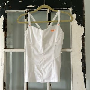 NWOT moisture wicking tank top with built in bra